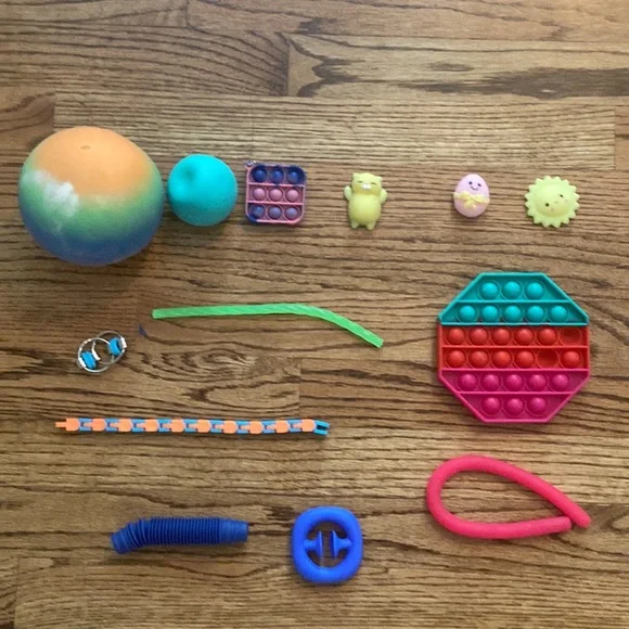 🌸Fidgets🌸 - Picture 1 of 12